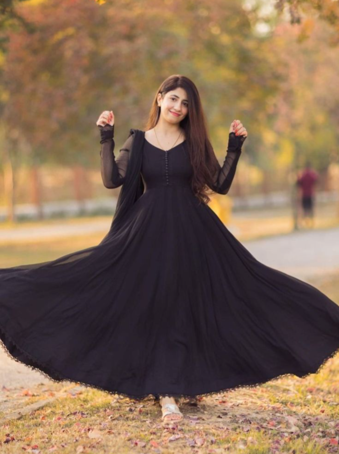 Top 10 Dresses of Mahira Khan | Reviewit.pk