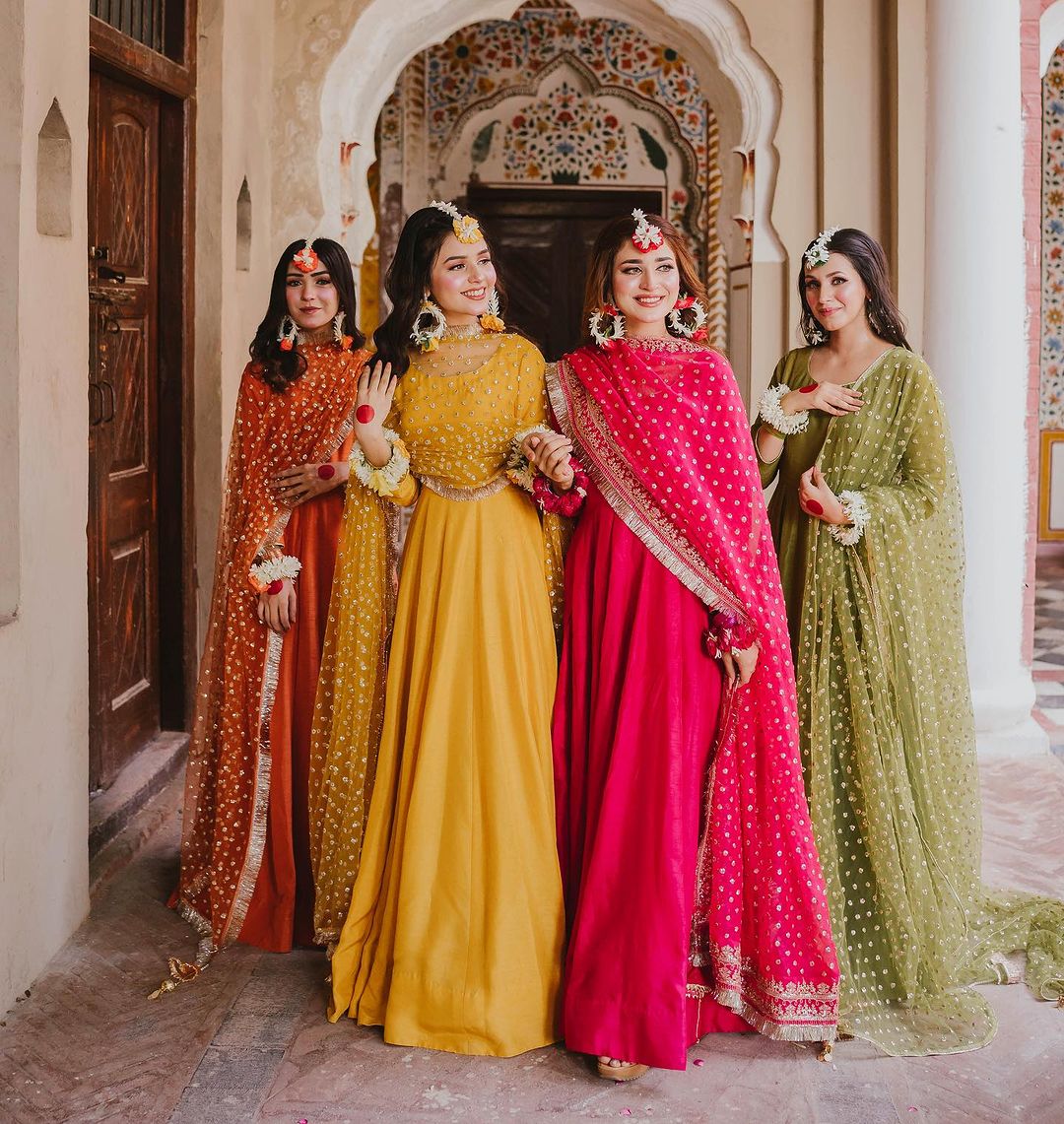 15 Pakistani Brides Who Wore Sabyasachi Mukherjee's Mesmerising Lehengas On  Their 'Nikaah'